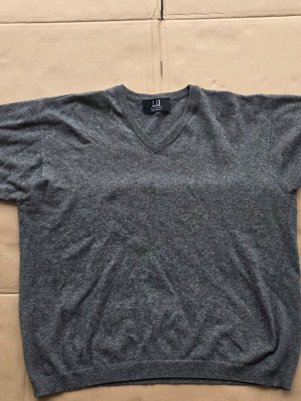Vintage Dunhill Men's grey Cashmere V neck sweater (Size L)